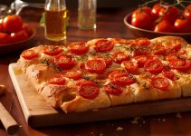 Laurent Mariotte vous livre sa recette facile de focaccia aux tomates cerises : préparez-vous à un véritable festin estival ! Laurent Mariotte vous livre sa recette facile de focaccia aux tomates cerises : préparez-vous à un véritable festin estival !