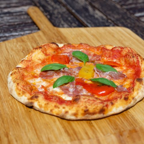 Whoogy's pizza napolitaine