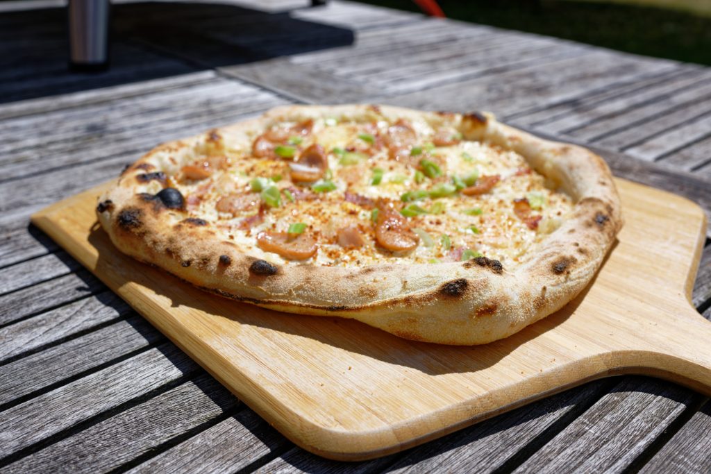 Pizza avec saucisse