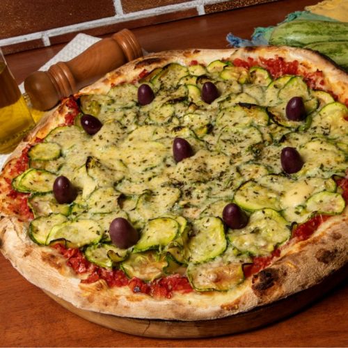 Pizza ricotta courgettes